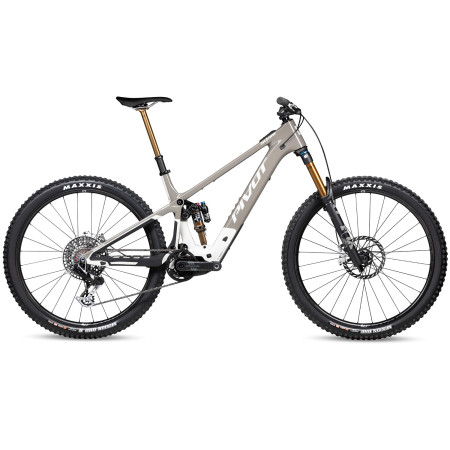 Pivot Shuttle Team MTB VAE completos