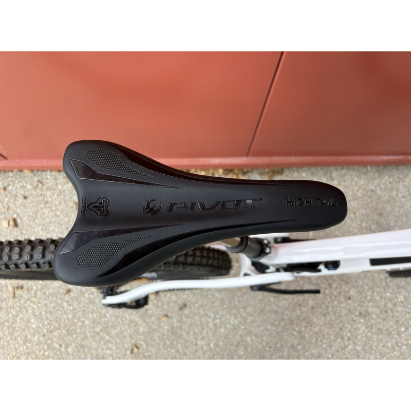 Pivot Firebird V3 White S